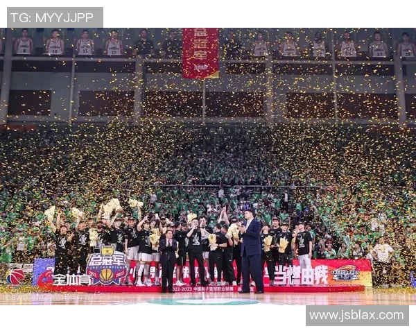 辽宁男篮新赛季备战顺利,斩获季前赛冠军展现实力